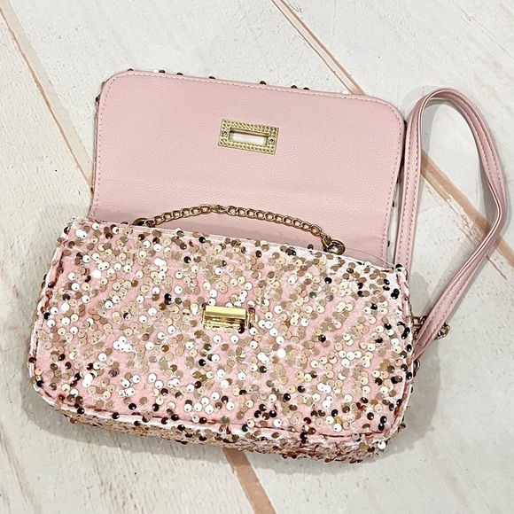 NWT Linea Donna Iridescent Pink Sequin Velour Convertible Crossbody Clutch Bag - Picture 7 of 9